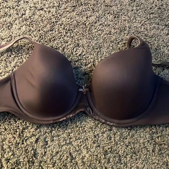 Victoria's Secret Other - Victoria’s Secret lined demi size 36D